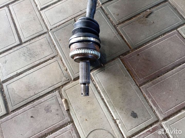 Привод полуось передняя правая Киа сид 1 АКПП