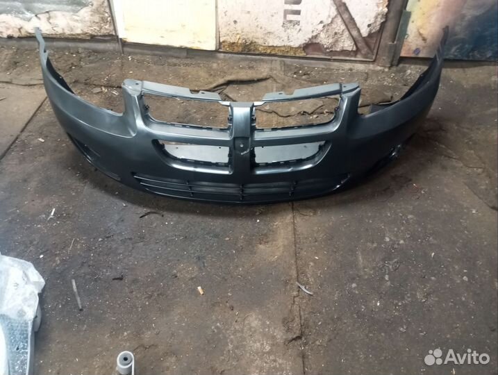 Dodge stratus бампер передний