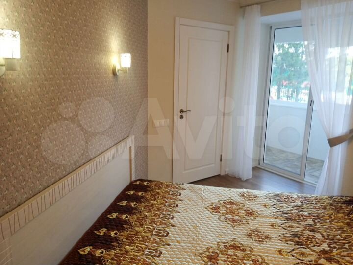 1-к. квартира, 52 м², 2/10 эт.