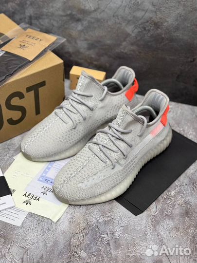 Кроссовки yeezy bost 350 серые