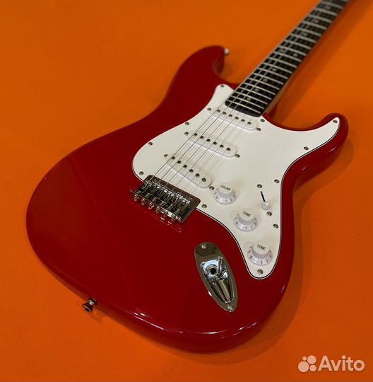 Электрогитара - Squier mm stratocaster red