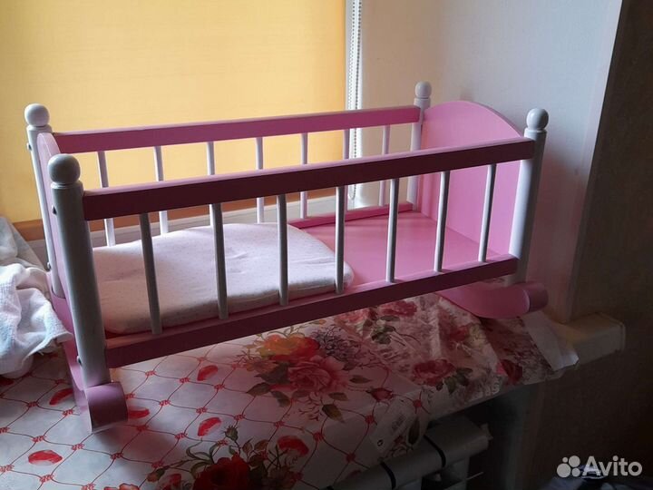 Кровать-качалка деревянная