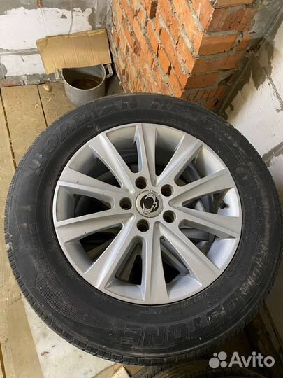 Шины колеса на 16