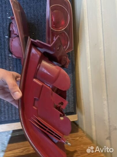 Фонарь Фонари задние на Митсубиси дансер 10