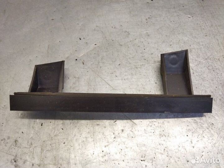 Направляющая стекла двери передняя левая Hyundai