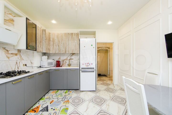 3-к. квартира, 70 м², 1/9 эт.