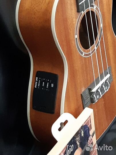 Страстная укулеле фирмы Fabio