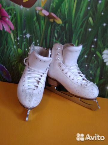 Фигурные коньки (ботинки Risport, лезвия Wilson)