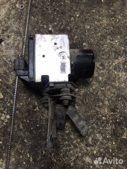 Блок ABS Volkswagen Passat B6