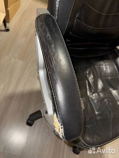 Кресло компьютерное бюрократ