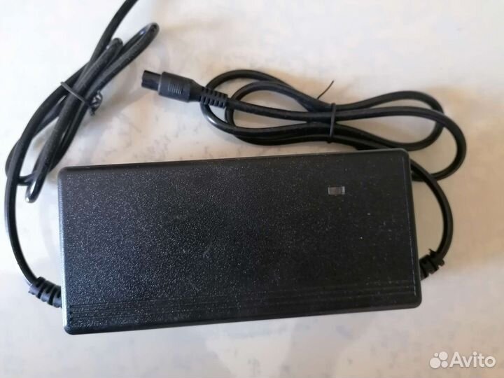 Зарядное устройство для гироскутера