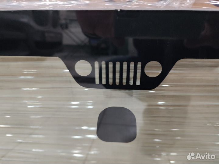 Стекло лобовое Jeep Wrangler