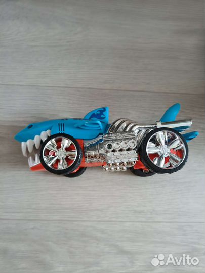 Hot wheels акула