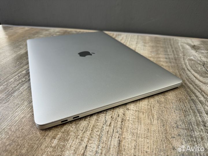 MacBook Pro 15 2017 i7/16Gb/512Gb