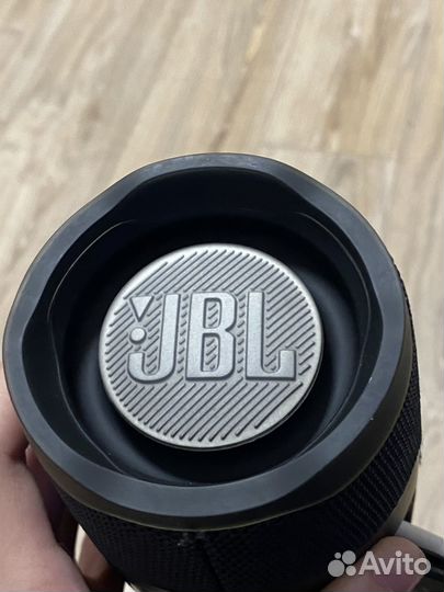 JBL Charge 4 черная