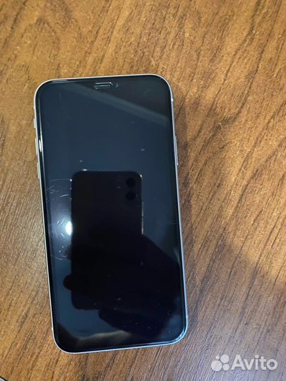Телефон iPhone хр