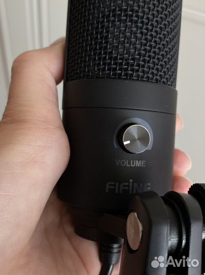 Студийный микрофон