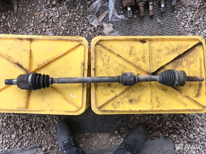 Привод (полуось) передний правый Hyundai Solaris