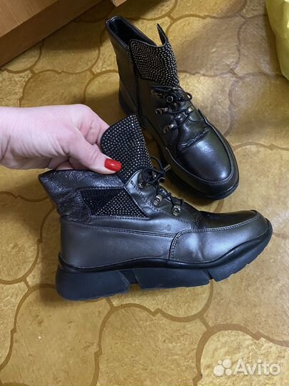 Ботинки на девочку 34