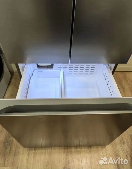 Холодильник Samsung