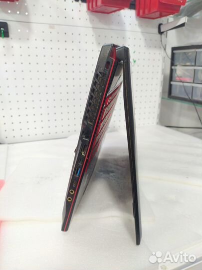 Игровой ноутбук MSI i7/DDR4/SSD/IPS/1920*1080