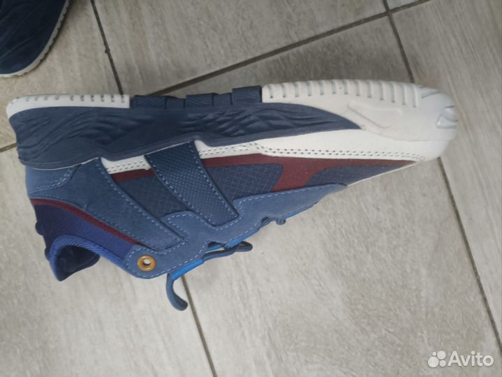 Кроссовки детские