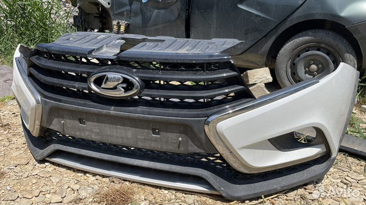 Передний бампер LADA Vesta Cross