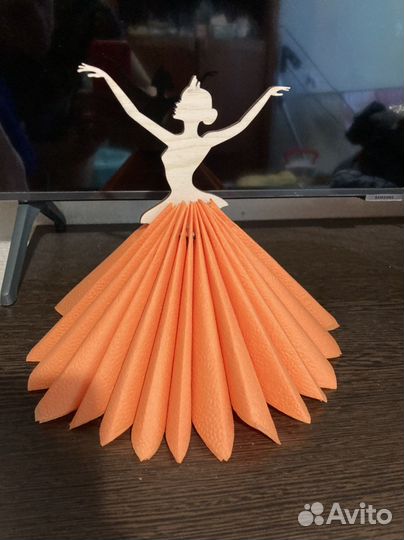 Салфетница балерина из фанеры