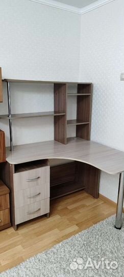 Угловой письменный стол бу