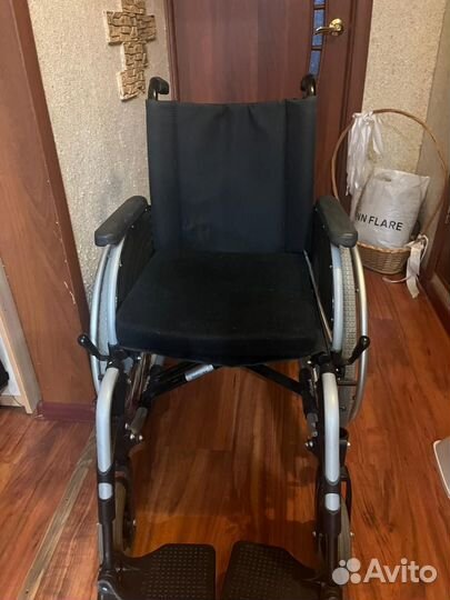 Инвалидная коляска