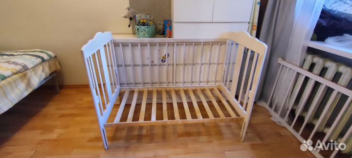 Детская кроватка
