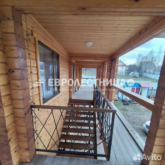 Лестница на металлическом каркасе в дом
