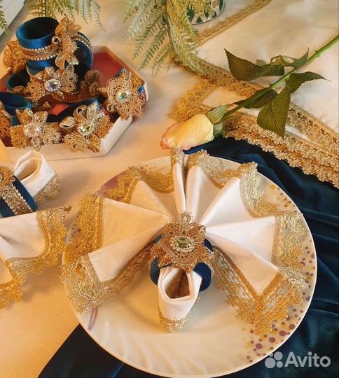 Украшения стола