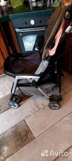 Детская прогулочная коляска