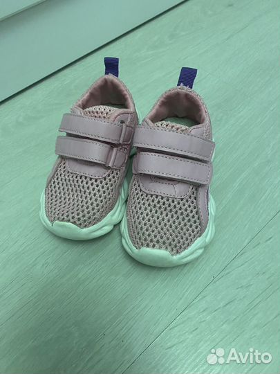 Кроссовки 23
