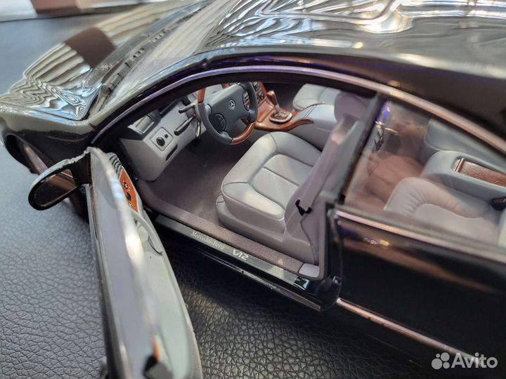 Коллекционный Mercedes Benz CL600 1/18 AutoArt