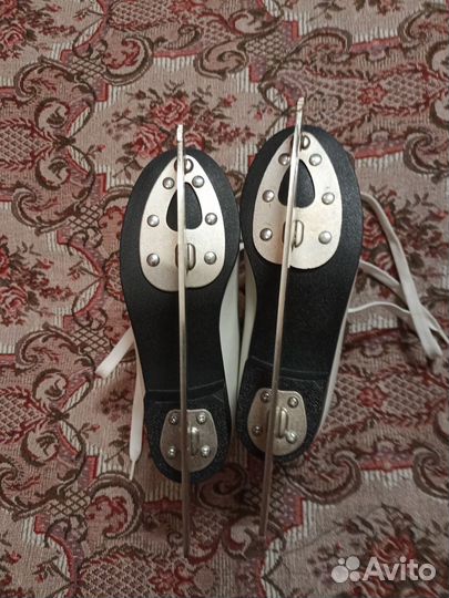 Коньки фигурные