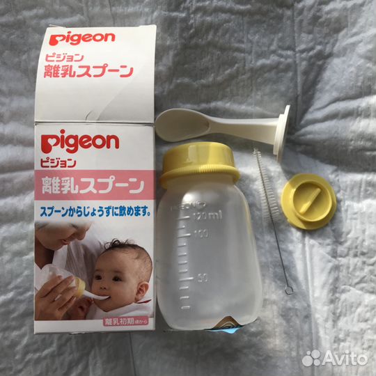 Бутылочка с ложечкой Pigeon