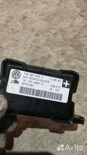 Датчик ускорения Volkswagen Touareg 1 7H0907652A