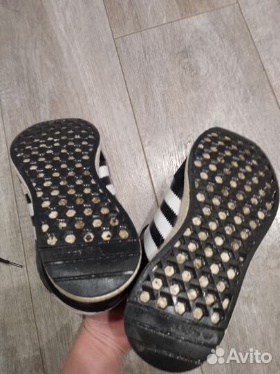 Кроссовки зимние