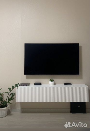 Тумба под телевизор подвесная