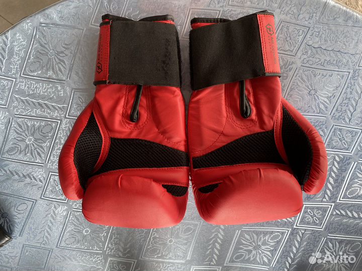 Боксерские перчатки 12 oz Domyos air cooling