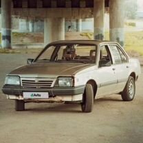 Opel Ascona 1.6 MT, 1987, битый, 29 000 км, с пробегом, цена 120 000 руб.