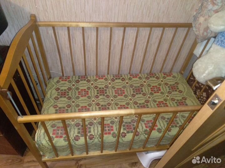Детская кроватка