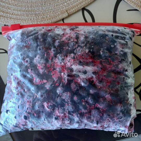 Свежемороженная ягода, сушеные яблоки