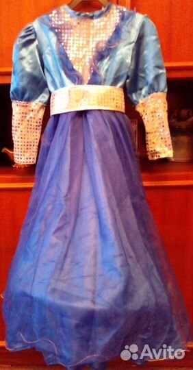 Костюм праздничный