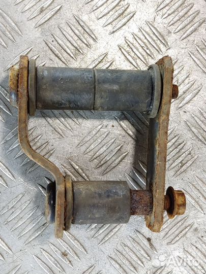 Кронштейн Nissan Navara d40