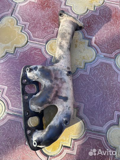 Выпускной коллектор на infiniti fx35