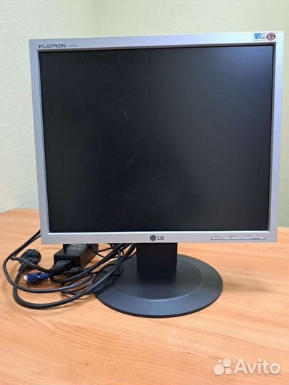 Монитор LG 17 дюймов