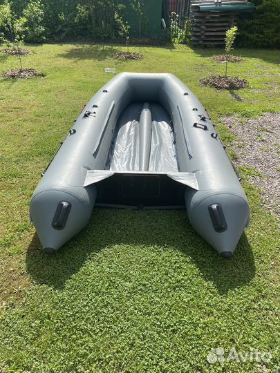 Лодка надувная с мотором